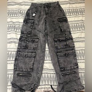 Fashion Nova Cargo Jeans